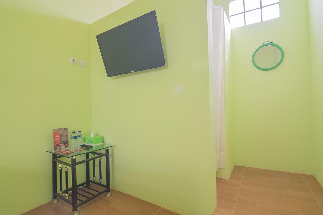 Reddoorz Syariah Near Museum Wisma Karya Subang Exterior foto